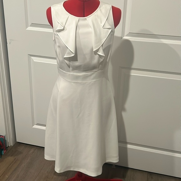Alex Marie White Sleeveless Fit and Flare Ruffle Top Dress Size 6 - Picture 1 of 6